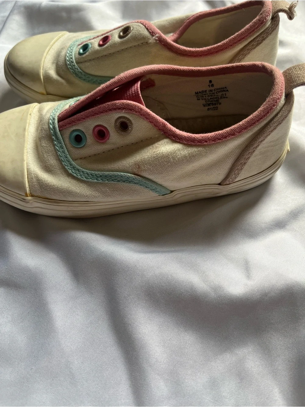 Old Navy Girls Canvas Shoes 9